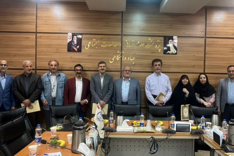 جلسه هیئت تحریریه فصلنامه «پژوهش زبان و ادبیات فارسی» برگزار شد