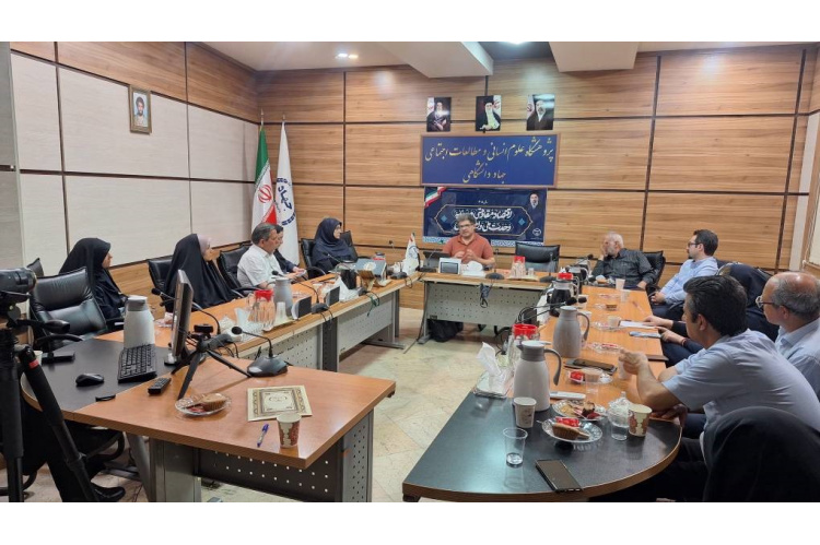 سوگیری‌های شناختی در عصر اینترنت؛ از معماری توجه تا جنگ شناختی
